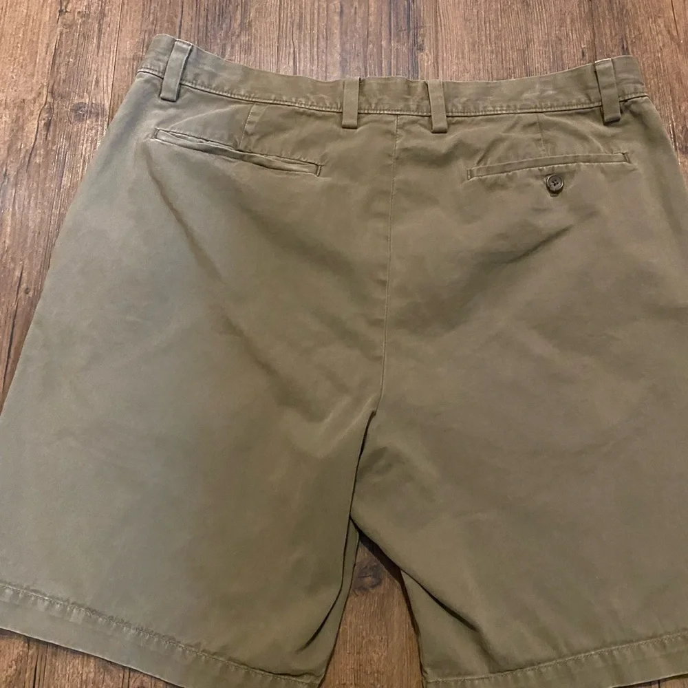 Banana Republic Men's Khaki Flat Front Shorts